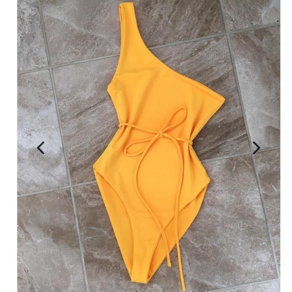 Delilah Haute Swimwear One Piece - Picture 1 of 1